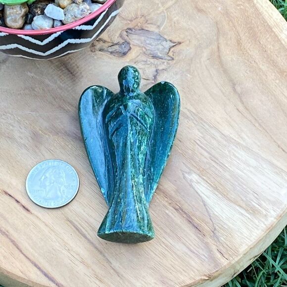 Dark Green Aventurine Angel - Picture 6 of 10